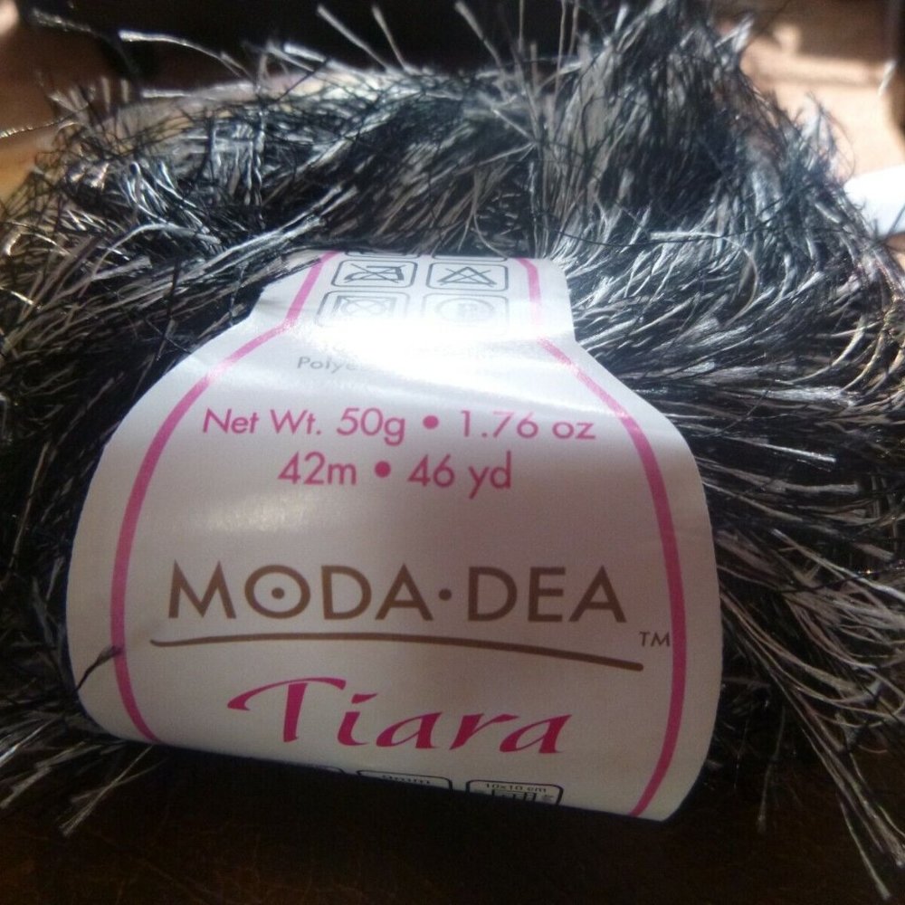 1 Ball Moda Dea Tiara Eyelash Style Yarn - Color Zebra - 46 yds.